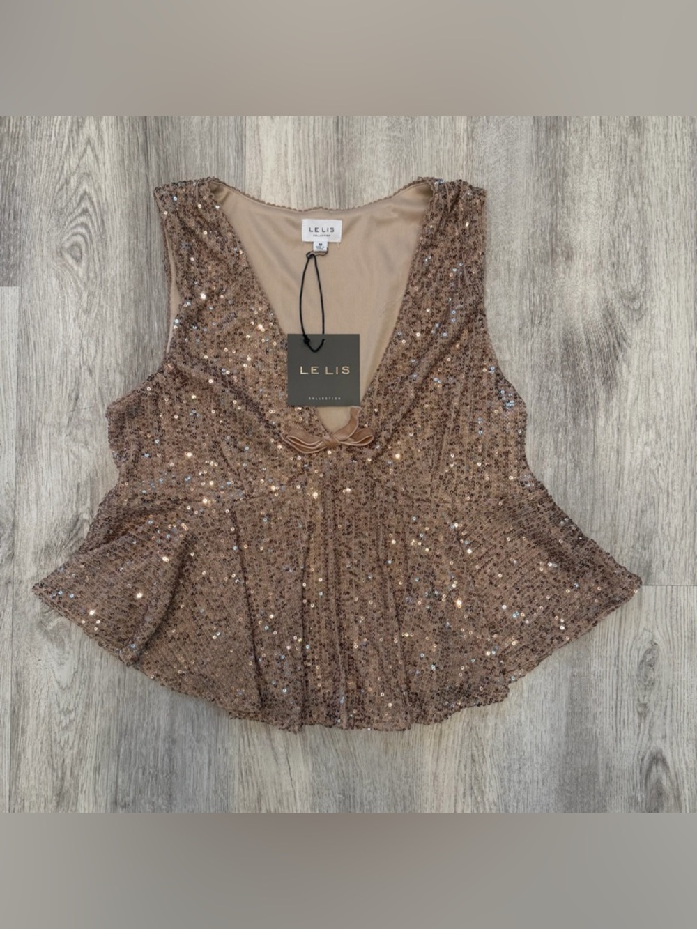 NWT Le Lis Sequin V-Neck Top Champagne Medium Party